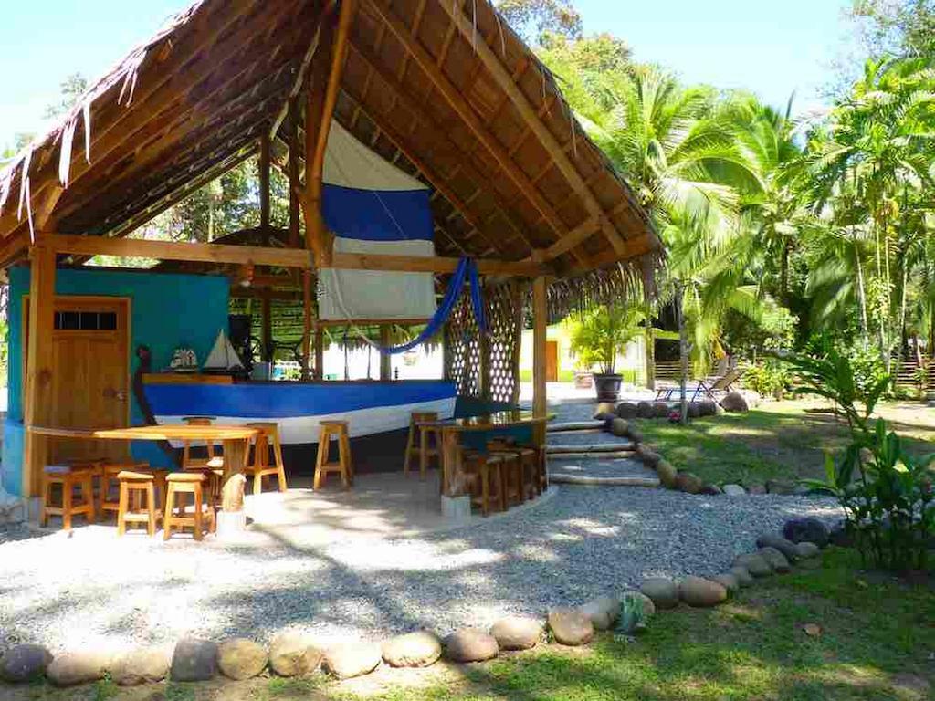 3 Bamboo Eco Lodge Cahuita Exterior photo