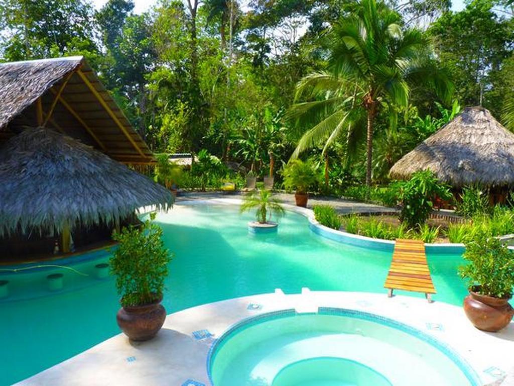 3 Bamboo Eco Lodge Cahuita Exterior photo