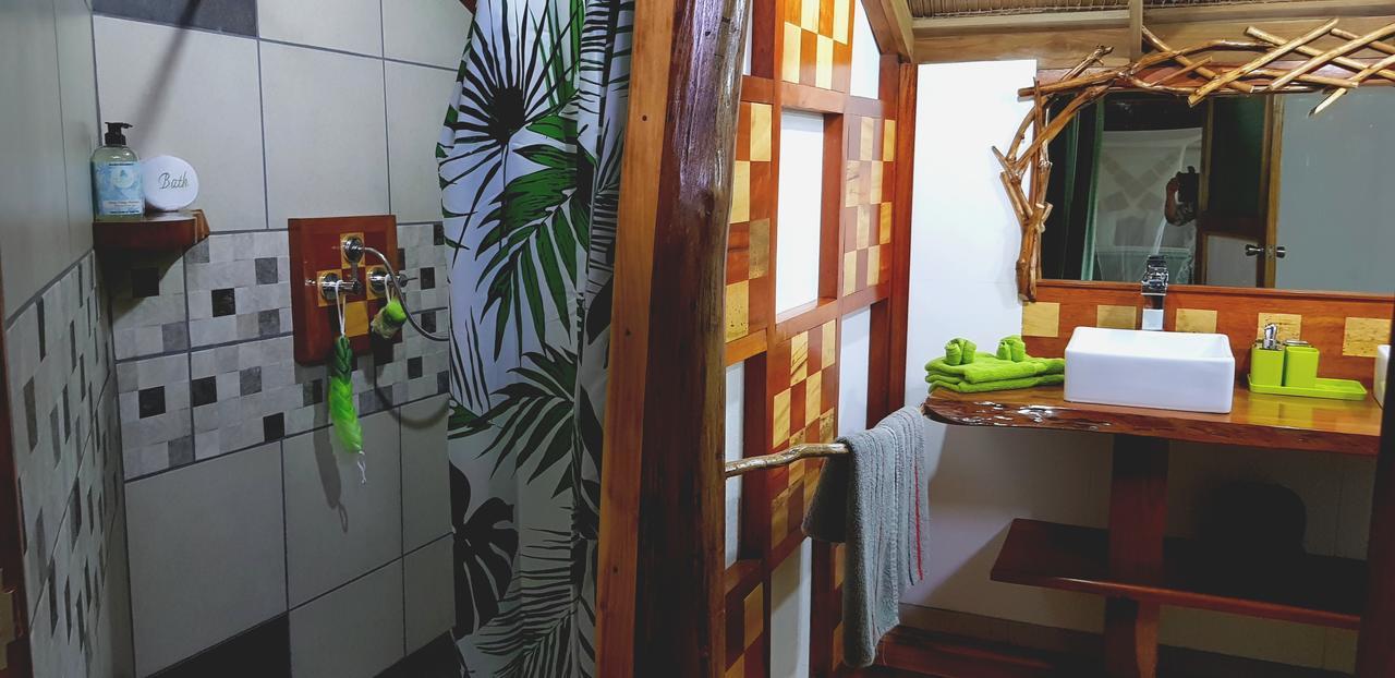 3 Bamboo Eco Lodge Cahuita Exterior photo