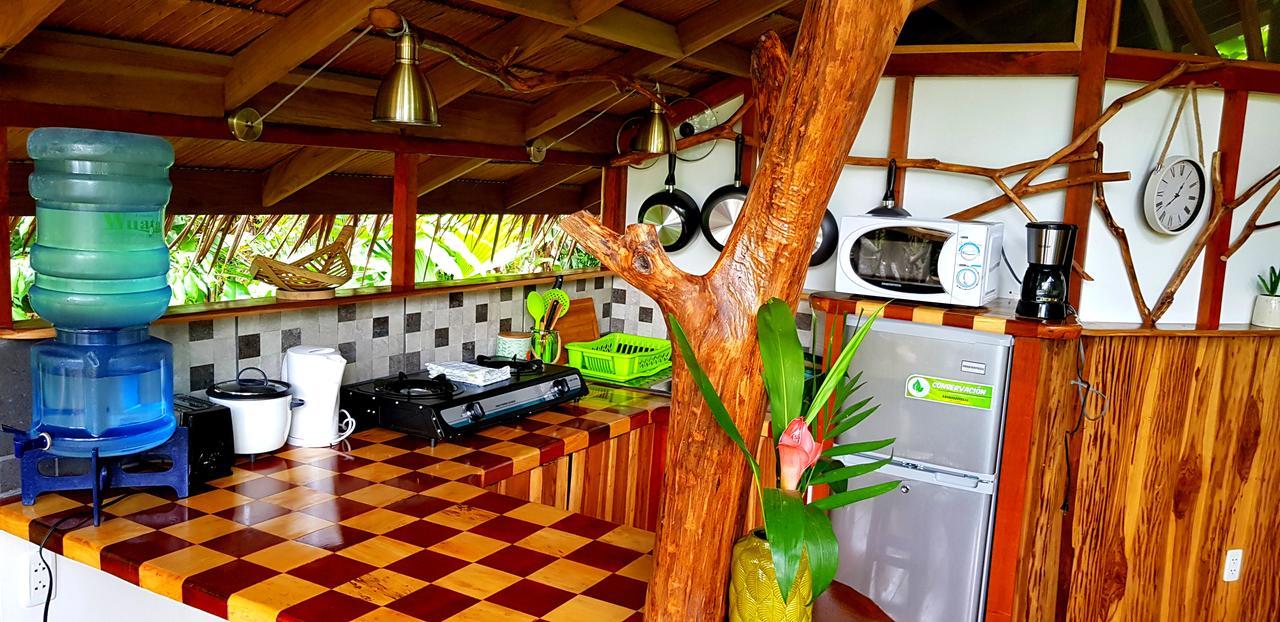 3 Bamboo Eco Lodge Cahuita Exterior photo