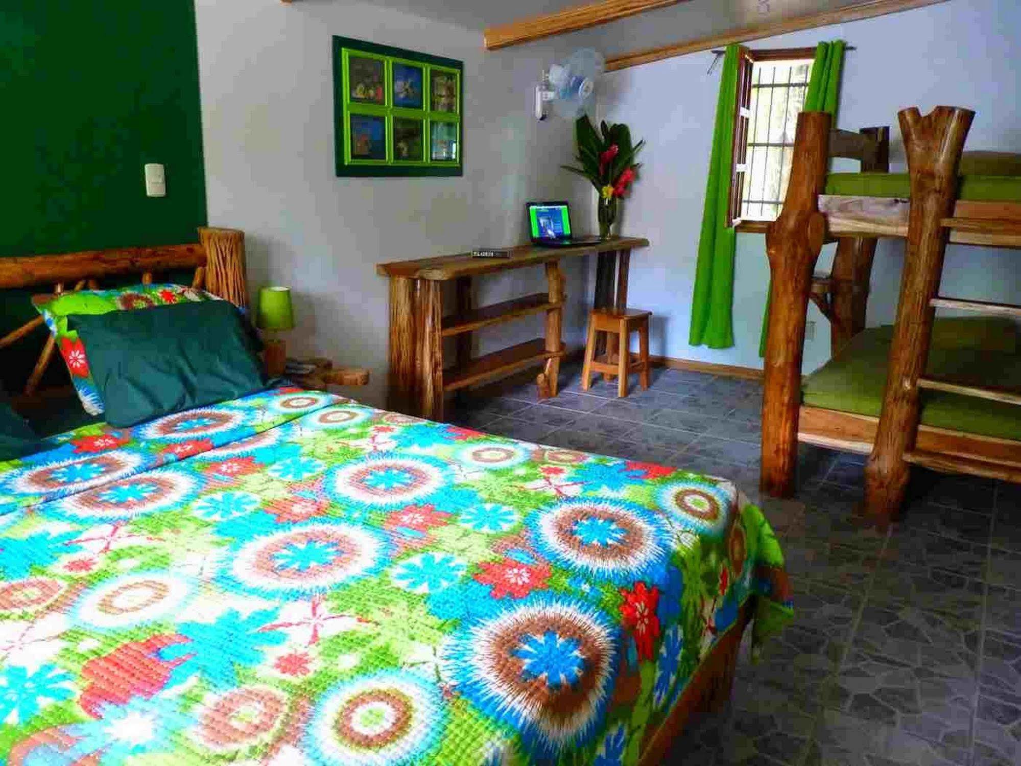 3 Bamboo Eco Lodge Cahuita Exterior photo