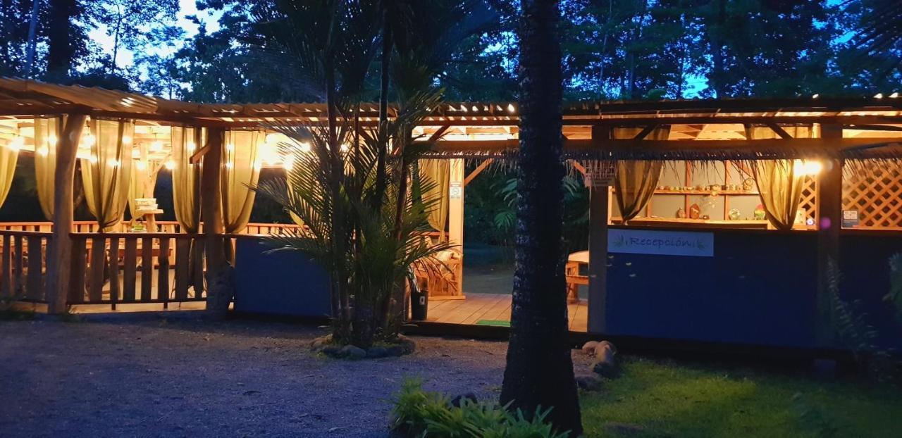 3 Bamboo Eco Lodge Cahuita Exterior photo